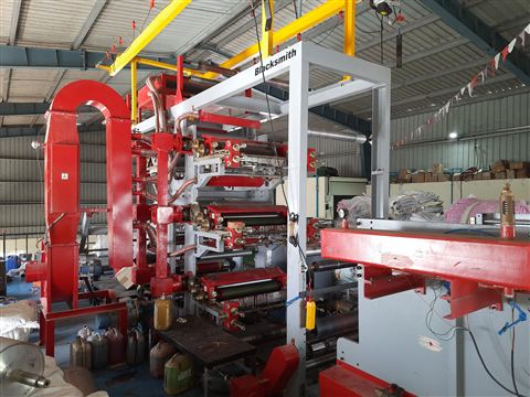 Industrial woven bags for bulk logistics