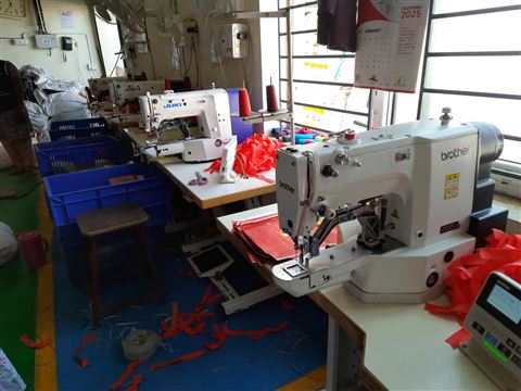 Woven bag stitching and finishing on the production floor
